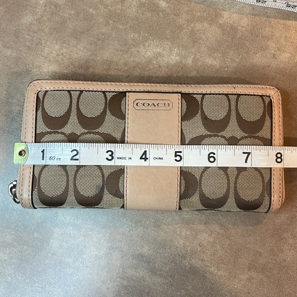 Authentic Coach Wallet - Picture 9 of 10